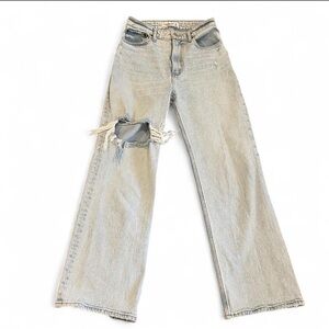 Abercrombie & Fitch 90s Relaxed High Rise Jeans with Distressed Knee 25 short